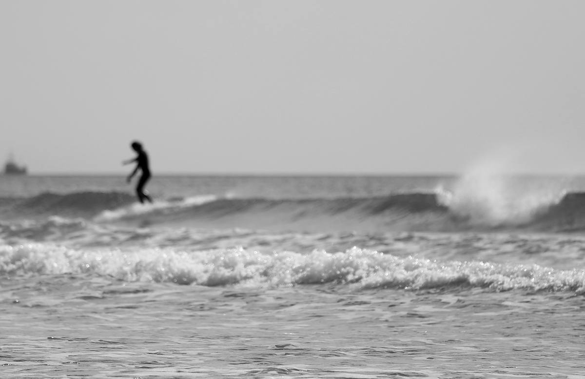 blur motion surfer
