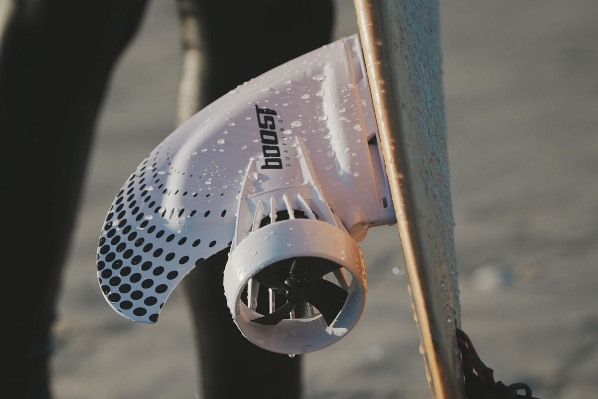 Review: Surf faster with the Boost Surfing Electric Fin - Surfd