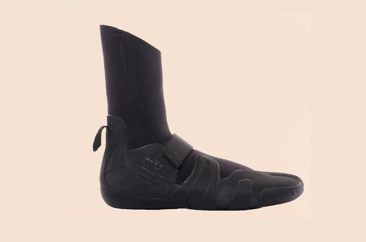 Best winter deals wetsuit boots