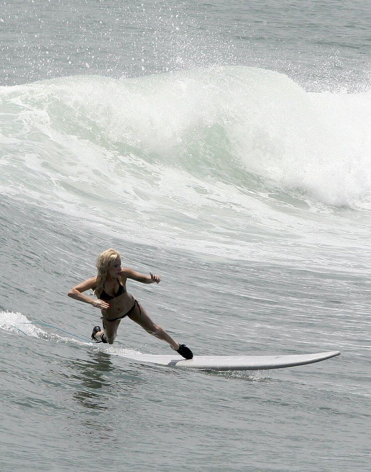Celebrities Who Surf