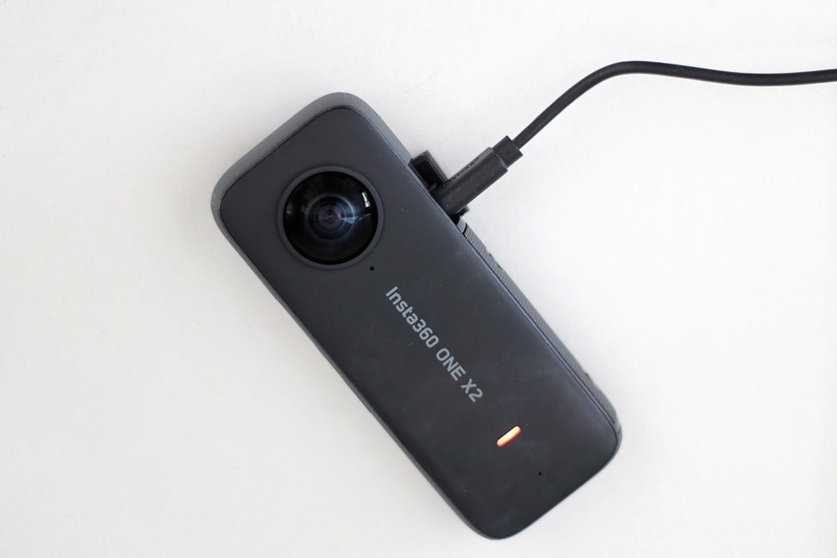 Insta360 ONE X2 charging