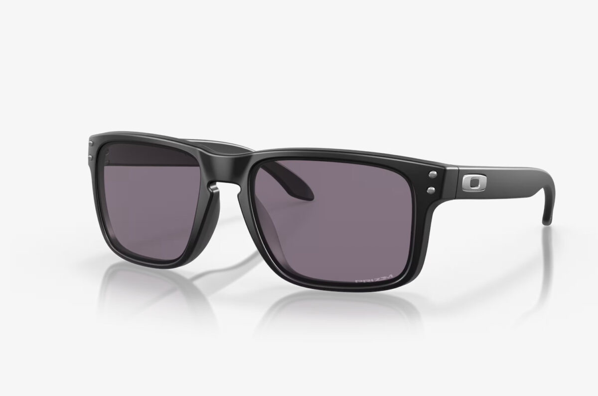 Oakley Holbrook