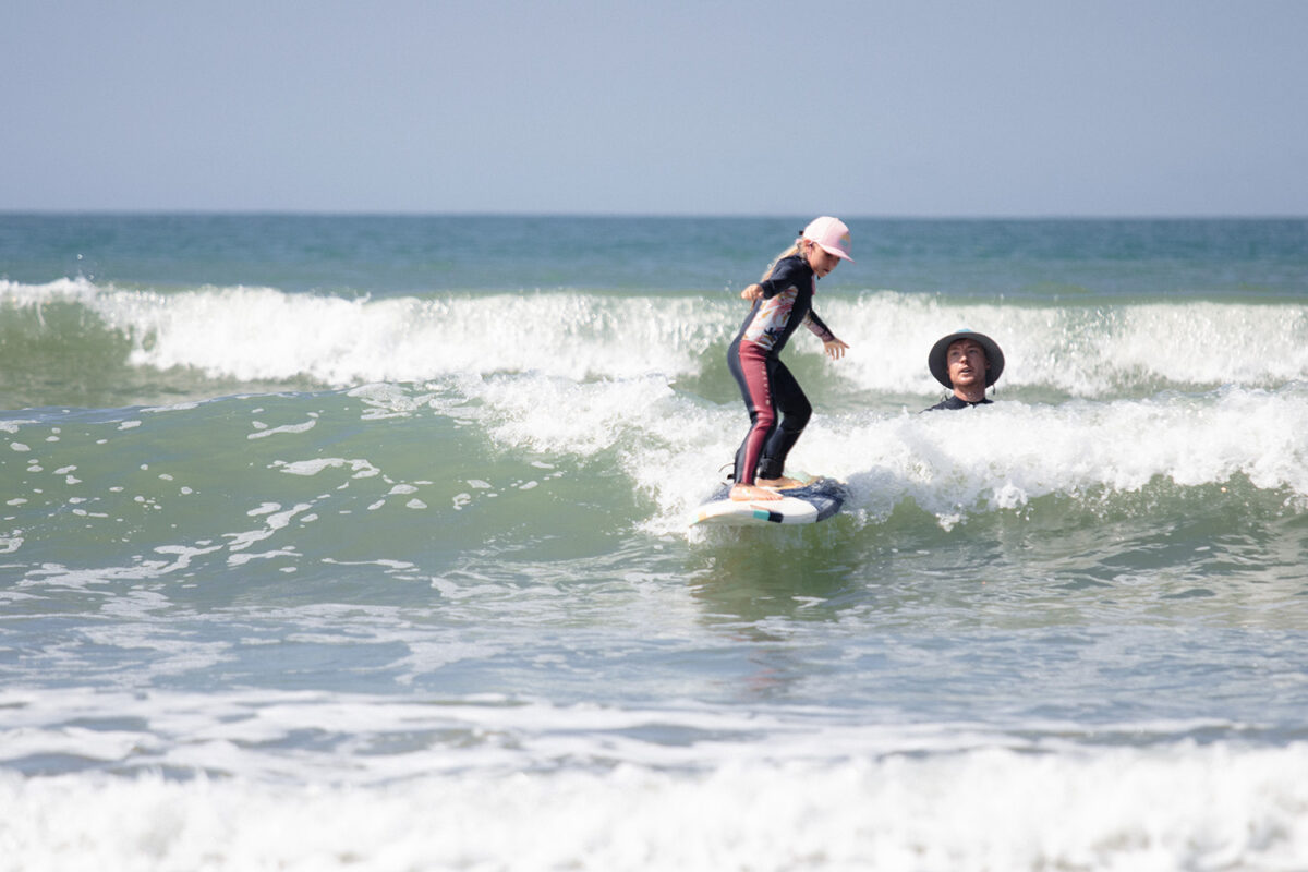 Kids surf
