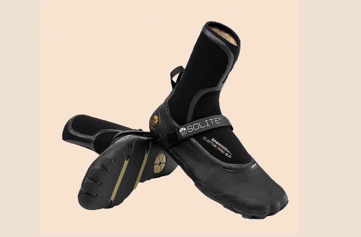 SoLite 5mm Custom Pro 2.0 boots surfing