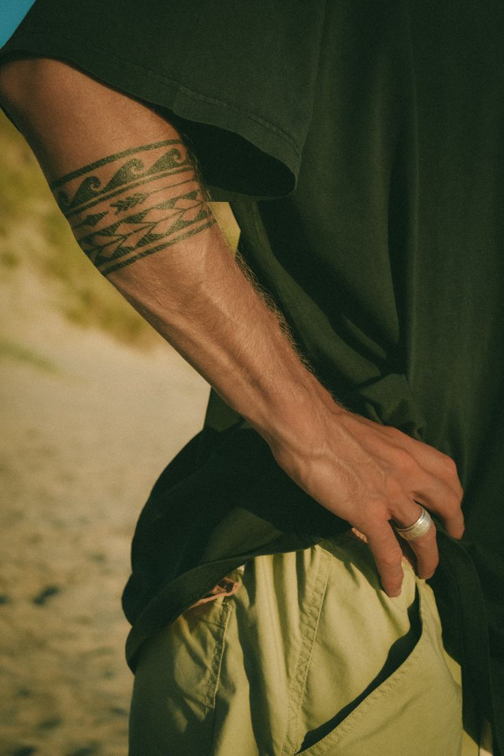 Wave tatoo